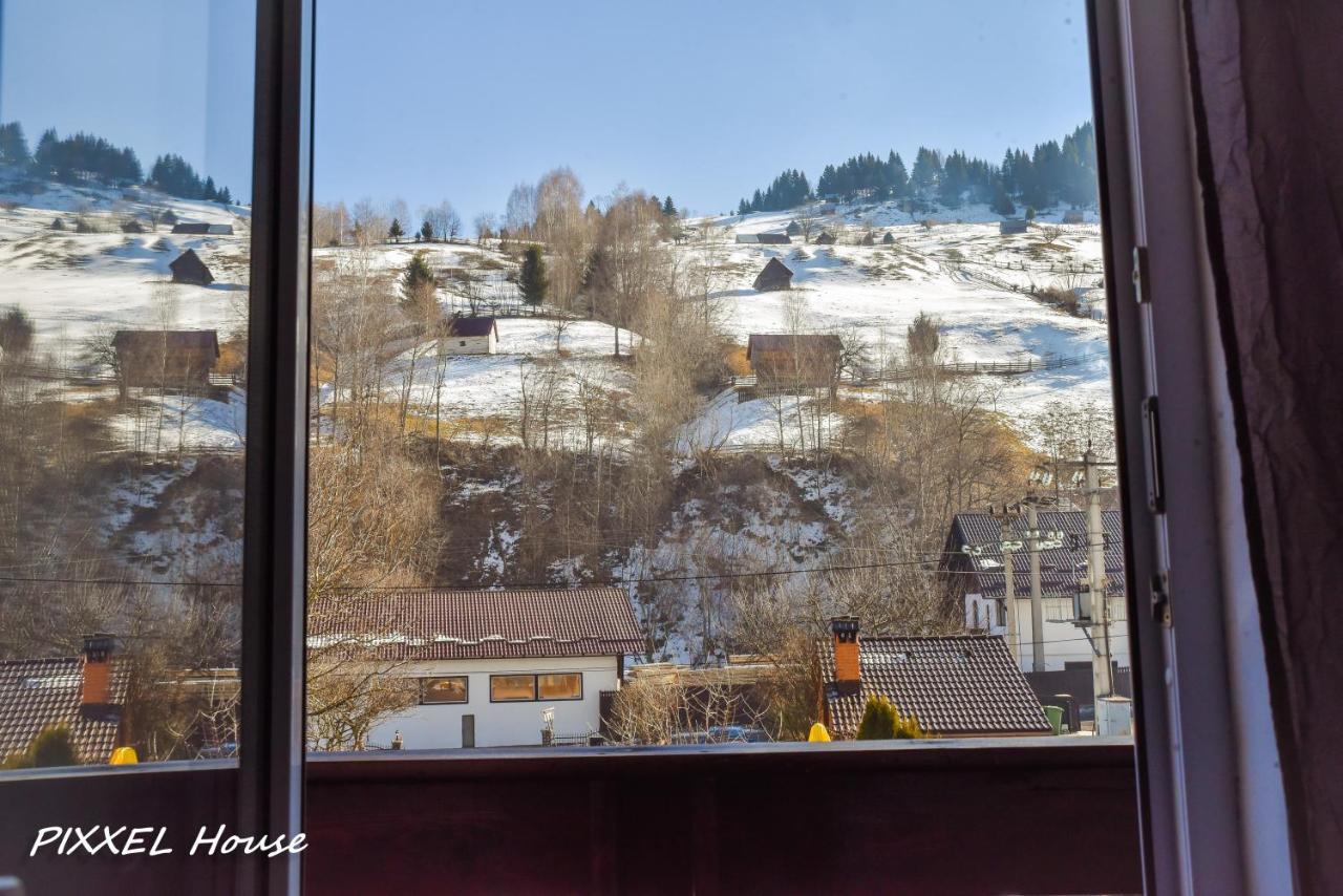 Hotel Pixxel House Moeciu De Sus Exteriér fotografie