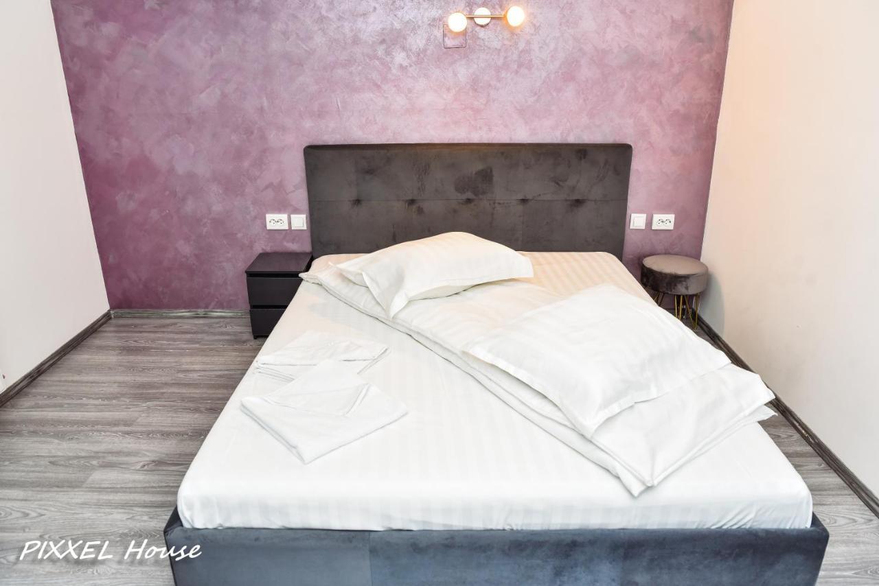 Hotel Pixxel House Moeciu De Sus Exteriér fotografie
