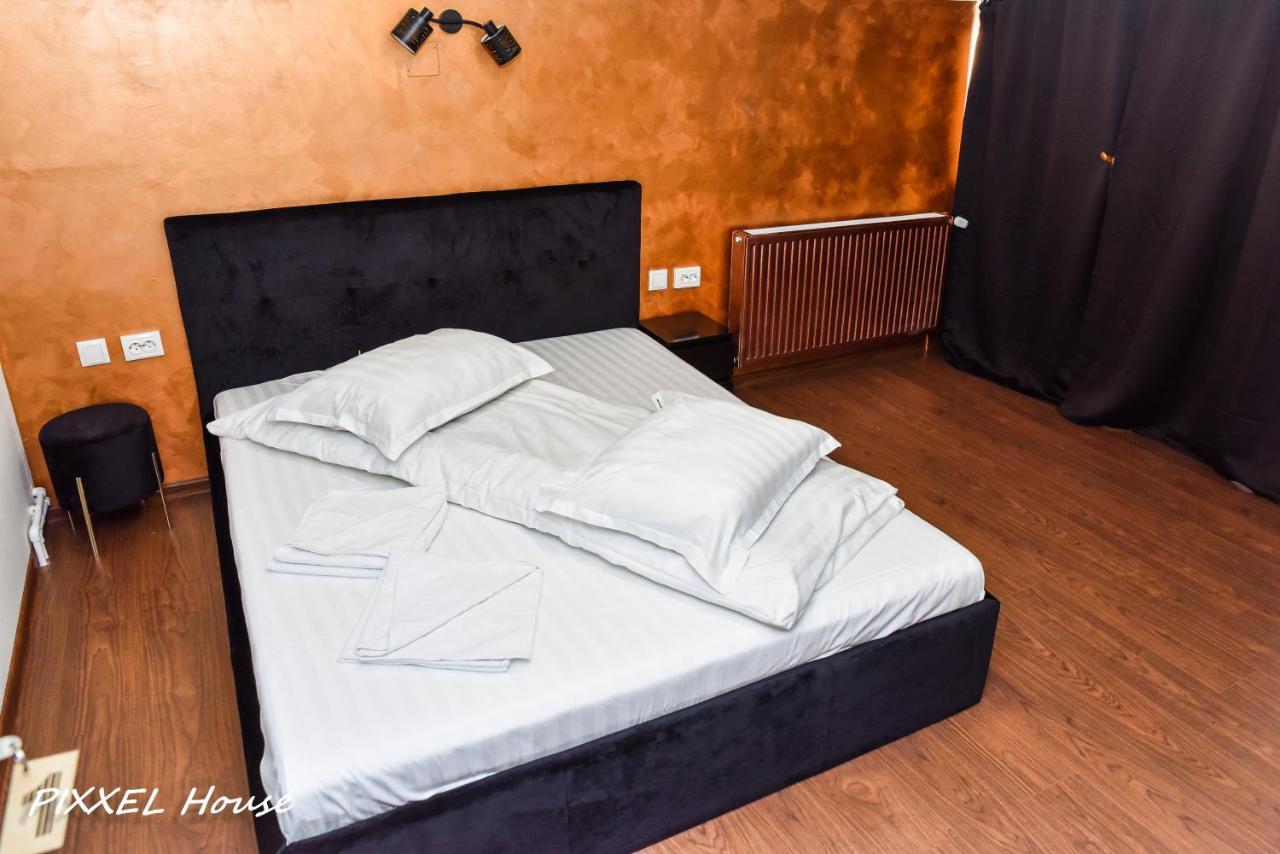 Hotel Pixxel House Moeciu De Sus Exteriér fotografie